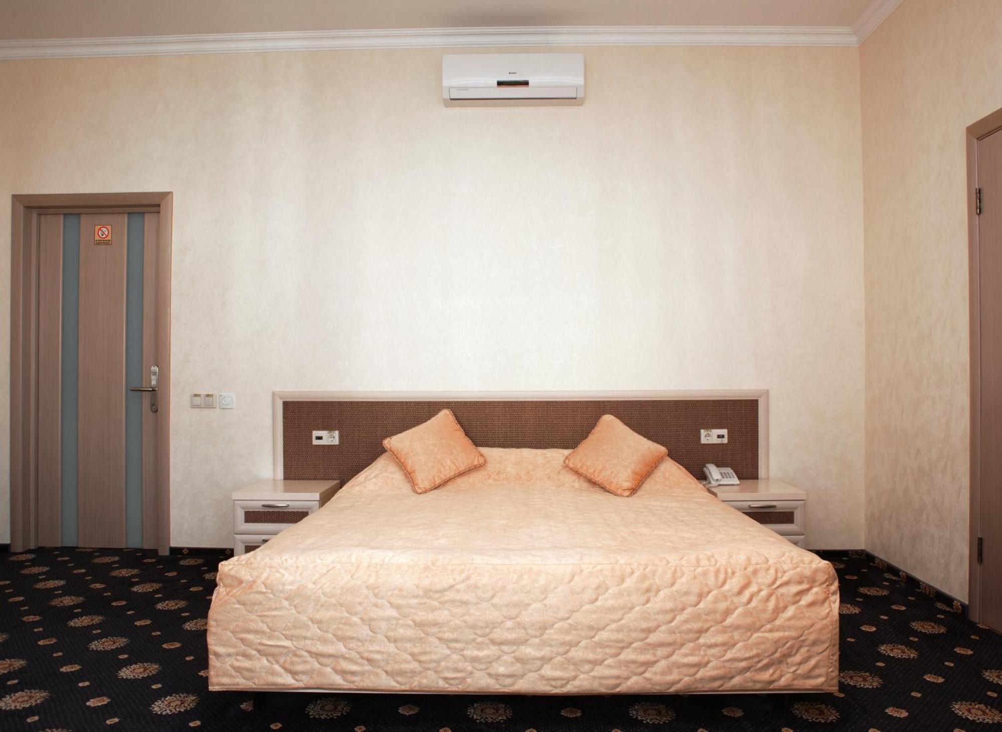 Gonchar Hotel Kiev Værelse billede
